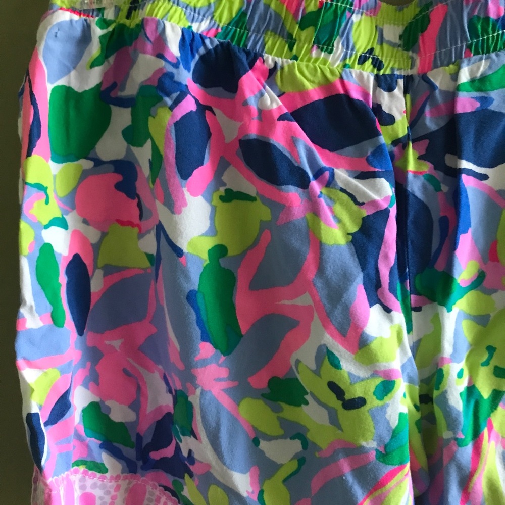 Lilly Pulitzer Katia Shorts Having a Blast size XS - Picture 3 of 6